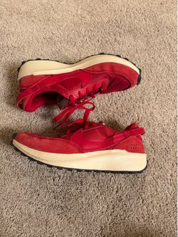 Nike Waffle Shoes Mens size 7, Women’s size 8.5