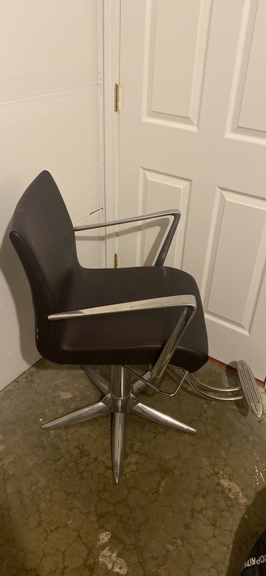 BROWN SALON /BARBER CHAIR OR CHAIRS (3) Left