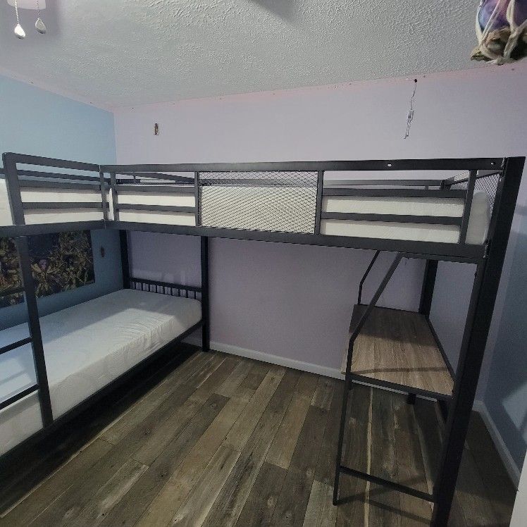 L-Shape Metal Triple Bunk Bed with Desk,Twin Over Twin Bunkbeds Sleeps for 3 Kids/Teen/Adults,Space Saving