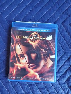 THE HUNGER GAMES 2 DISC BLU-RAY + DIGITAL COPY..