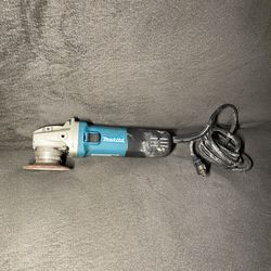 Makita grinder