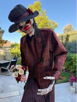 7’ Scary Creepy Talking Animated Clown - Home Depot