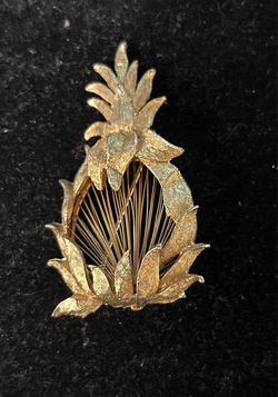 Vintage Kramer Pineapple Brooch