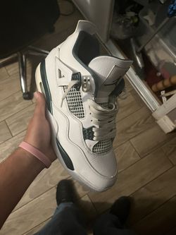 Jordan 4