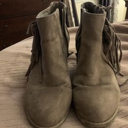 Suede light tan boots size 9