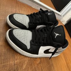 Nike Jordan 1 Low Shadow Toe  