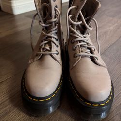 Doc Marten Platform Boots Womens Size 8