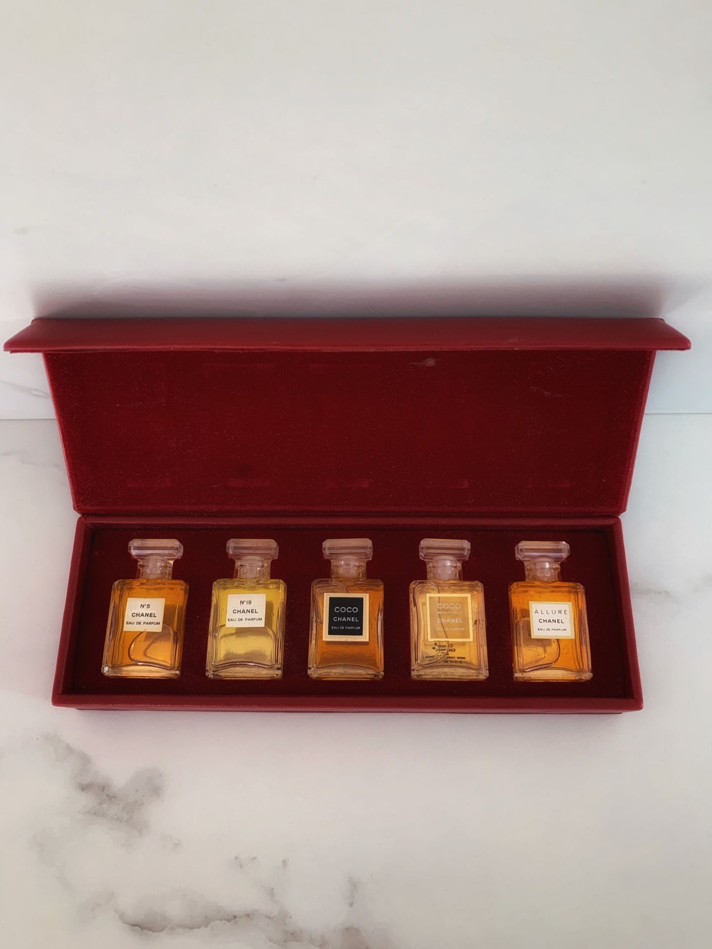 Vintage Chanel mini perfume set