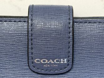 Like New Coach Leather Wallet/Wristlet