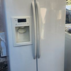 GE Refrigerator 