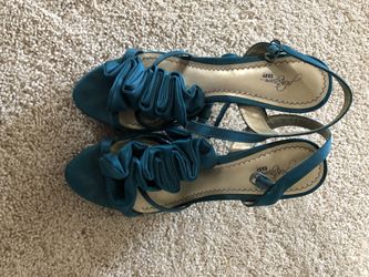 Blue shoes new size 8 Usa
