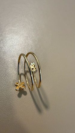 18k solid yellow gold ring size 4.5