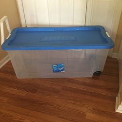The HART 200 Quart Latching Rolling Plastic Storage Bin Container w/ Pull Handle, Clear