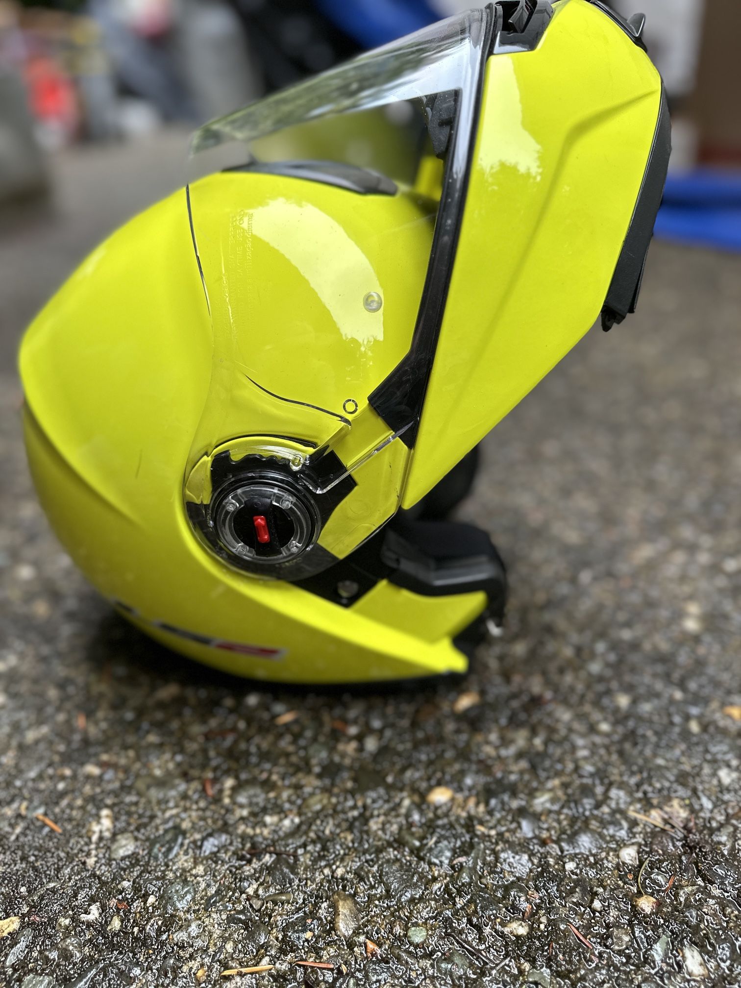 Safety Yellow Motorcycle Helmet w/built In Sun Shade/Sunglasses Size Small