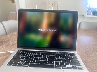 MacBook Pro 2020 13 Inch Silver  256GB