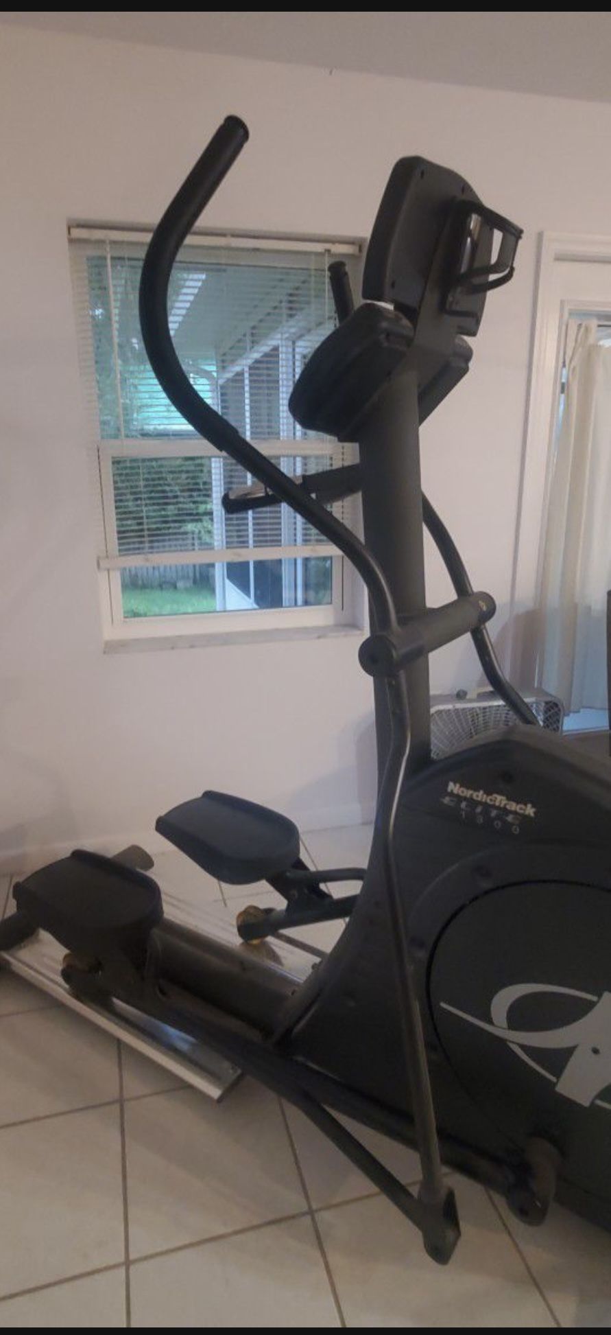 NordicTrack Elite 1300 Elliptical 