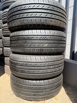 215/55/17 Sentury tires instaladas y balanceadas las 4