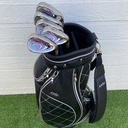   XXIO Ladies Iron Set And Golf Bag 