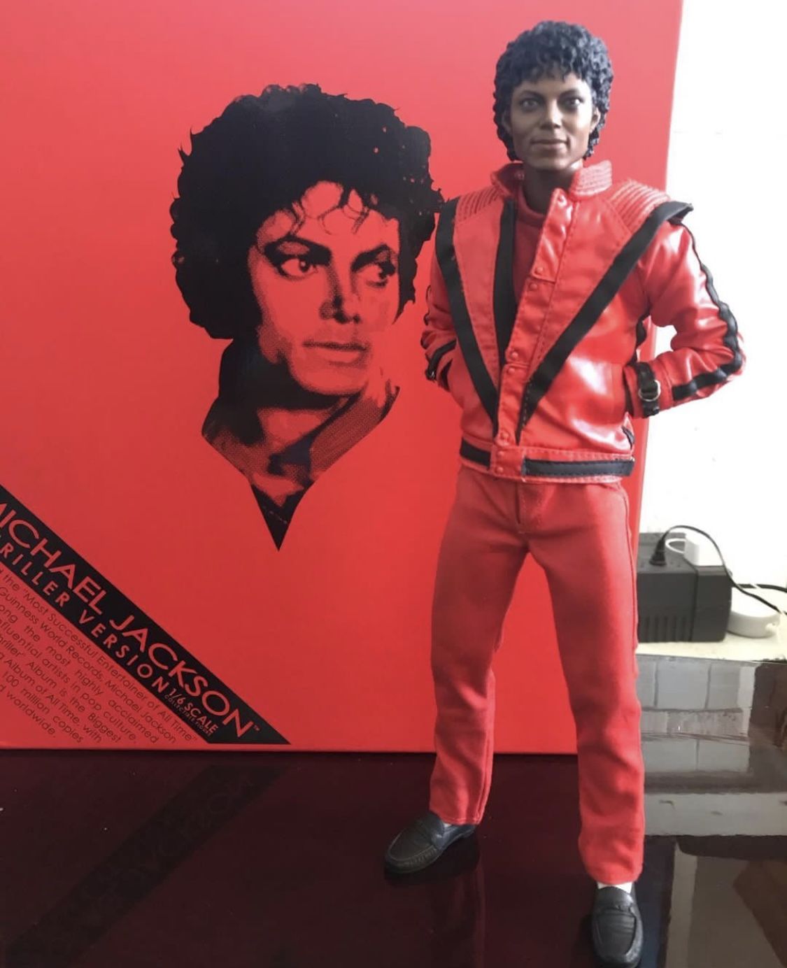 Hot Toys Thriller Michael Jackson $280 OBO