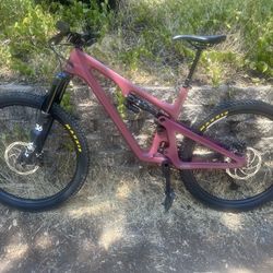 Yeti SB140 C Series Mountain Bike Amazing Condition
