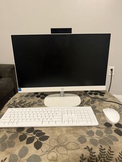 HP 23.8" Touchscreen All-in-One PC (Intel i3, 8GB, 256GB SSD)
