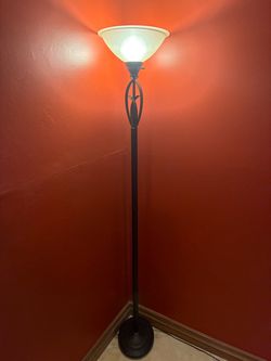 2 indoor decorative lights