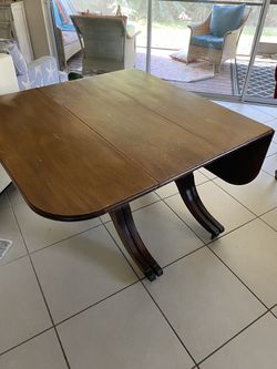 Vintage 1937 Wood Table —-$55 Thumbnail