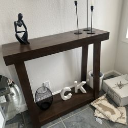 Entry way Table