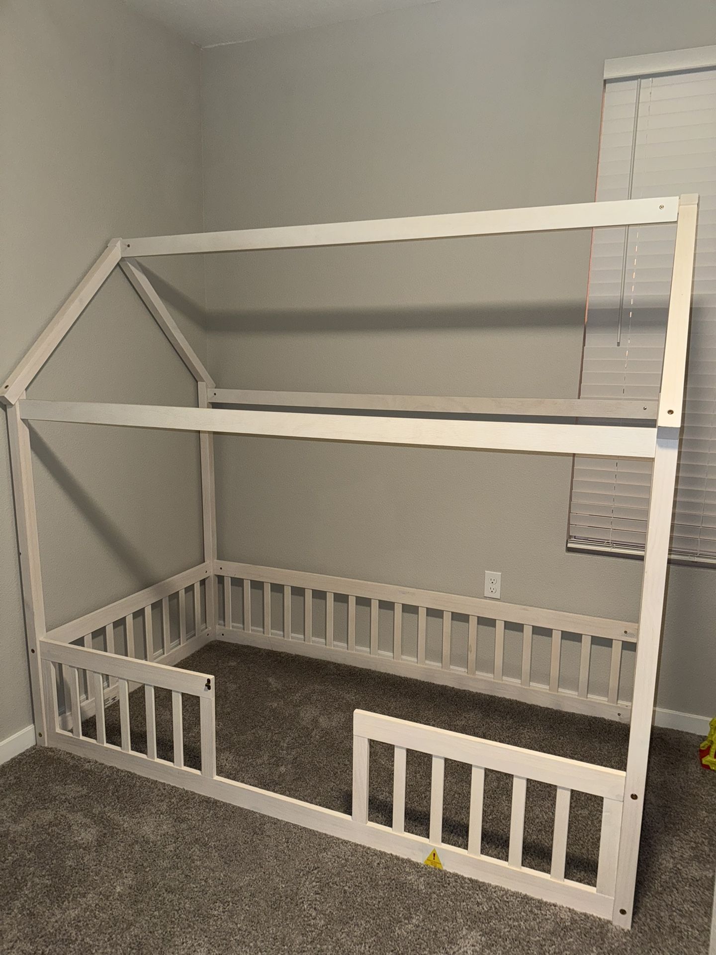 Twin Floor Bed