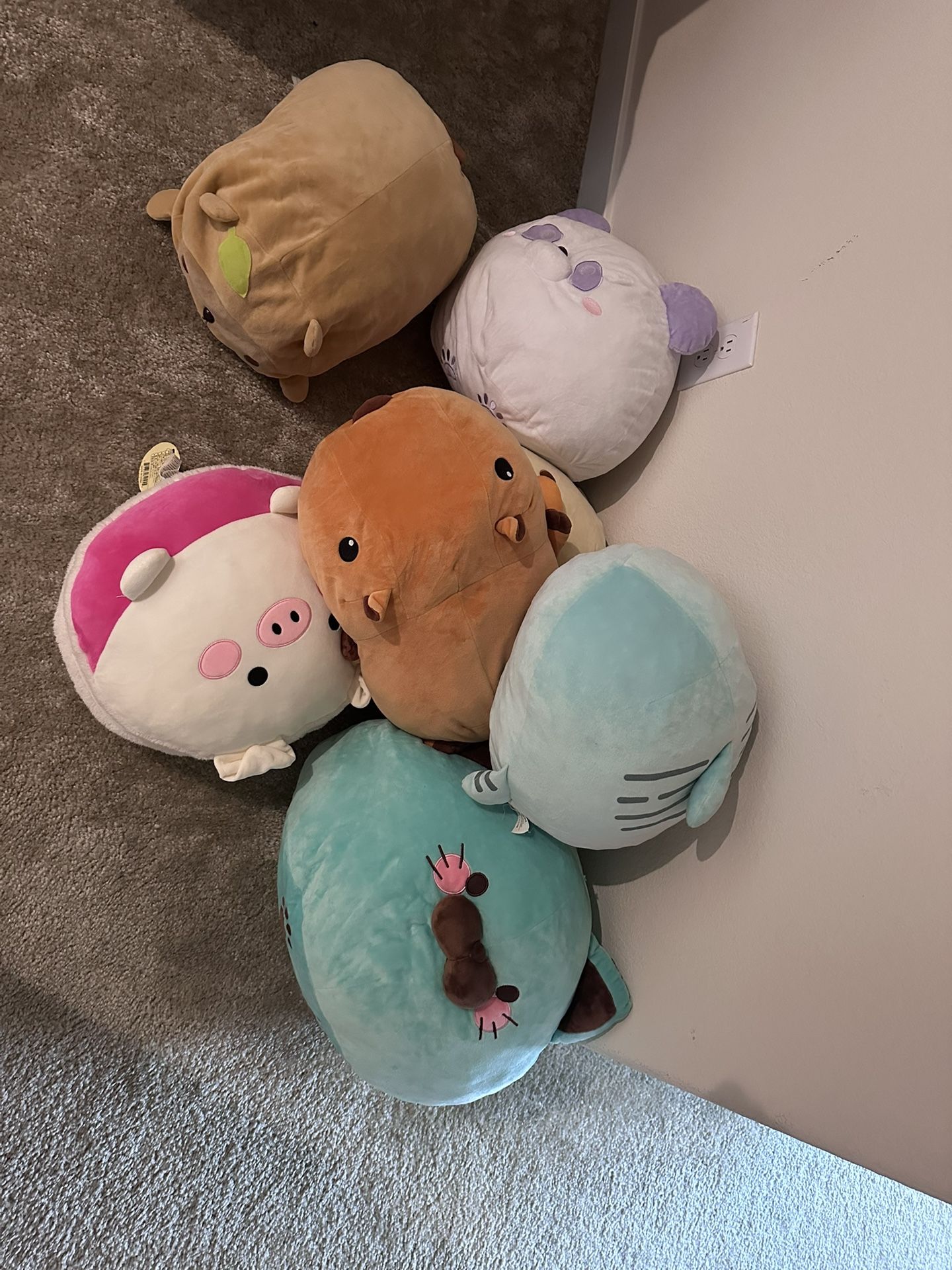 Plushies -like New