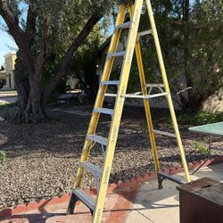 8’ Husky Fiberglass Ladder 