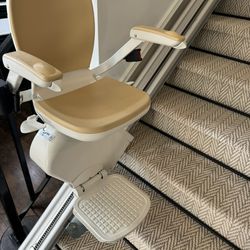 Acorn Superglide Stairlift 130 T700