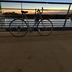 Vintage 1980 Schwinn World Tourist Bike 