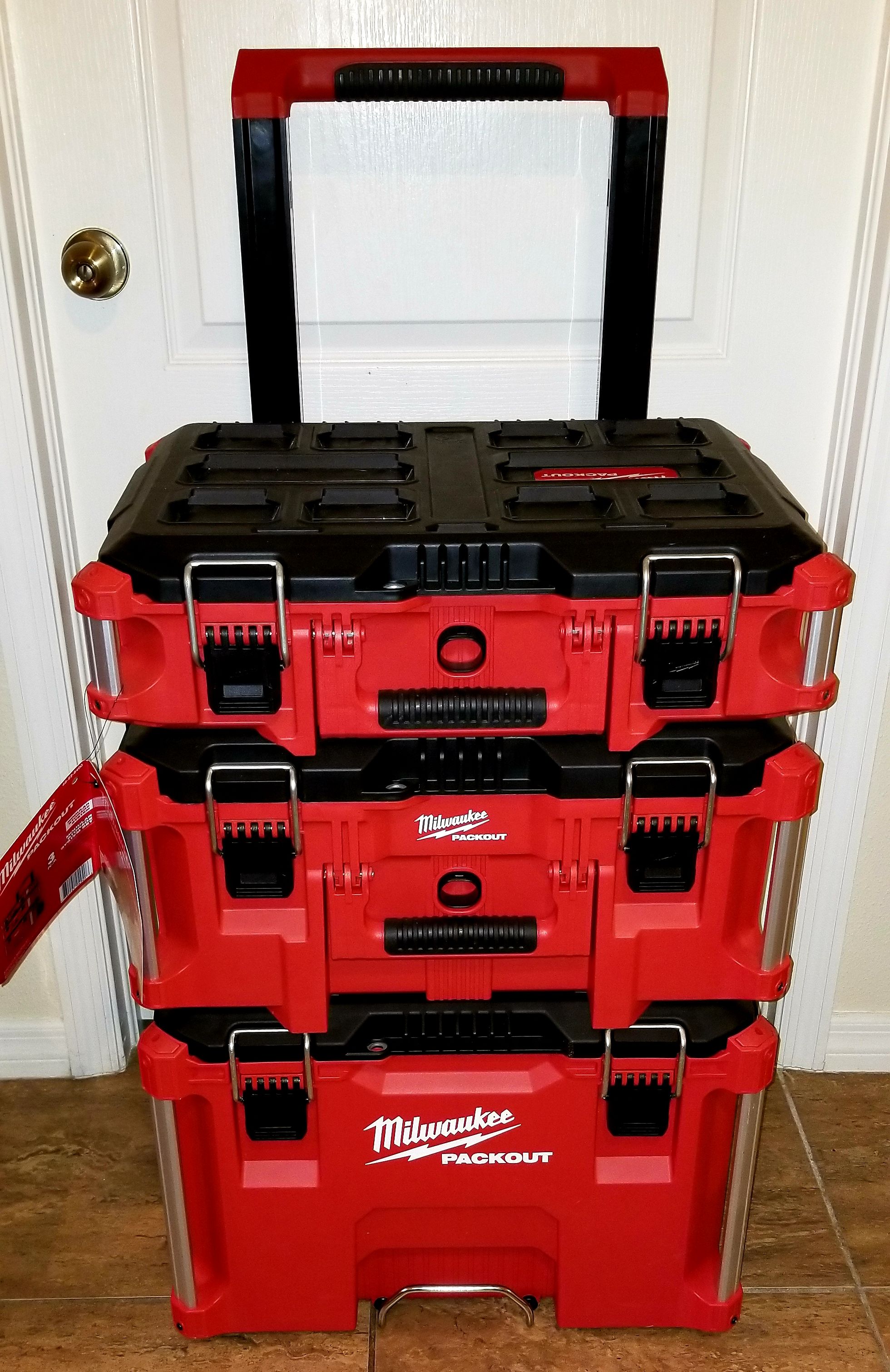 (New) Milwaukee 22 in. Packout Modular Tool Box Storage System