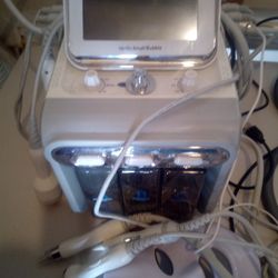 7 In 1 Facial Cleansing Machine 