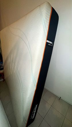 King Tempurpedic pro adapt Firm mattress