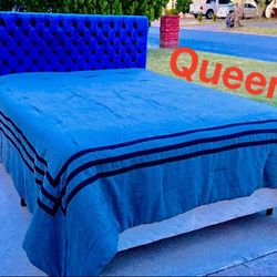 Cama Queen Blue Velvet