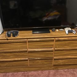 Dresser with Nightstands