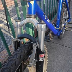 Klein Pulse Comp Mountain Bike Royal Electric Blue Large*NICE*SLIGHTLY USED BUT PERFECT SMOOTH RIDE