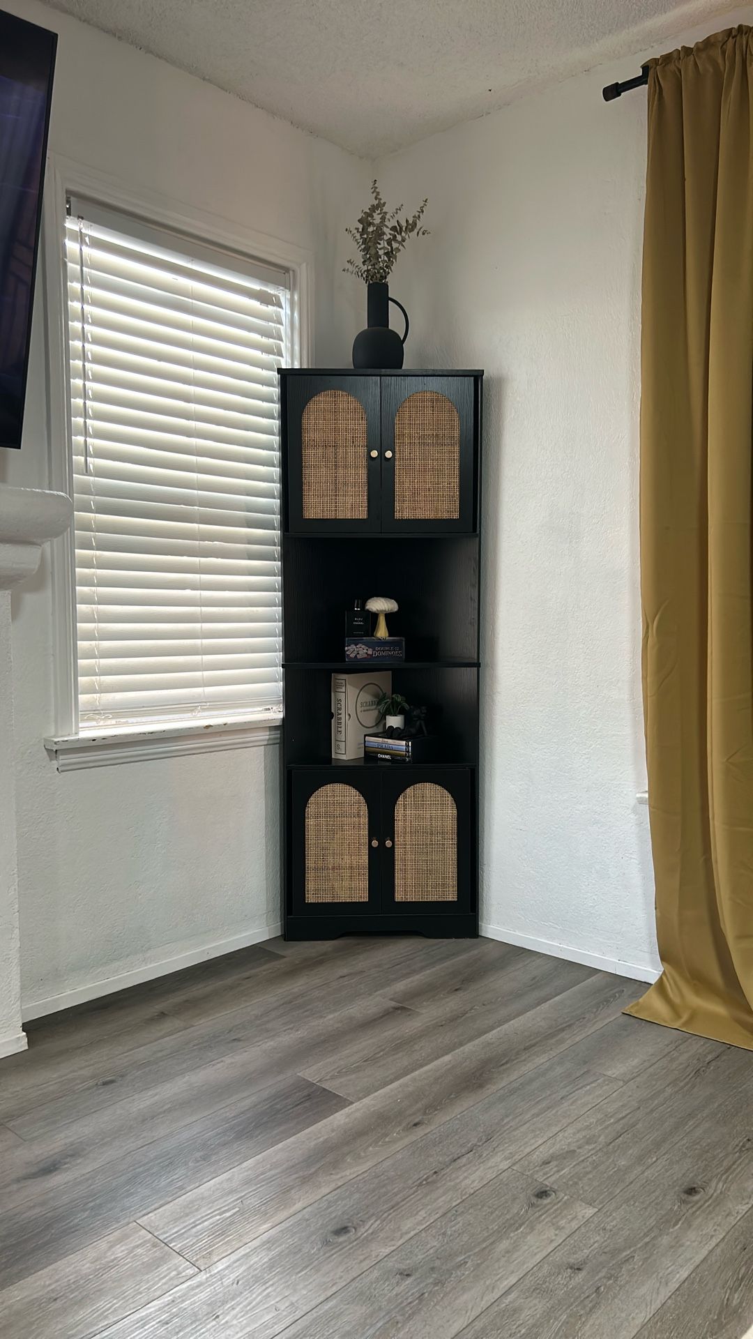 Corner Book Shelf