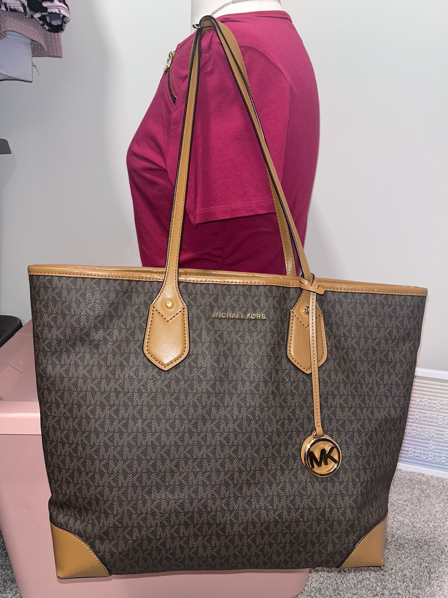Michael Kors Eva Tote