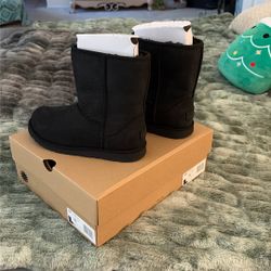New Black Uggs