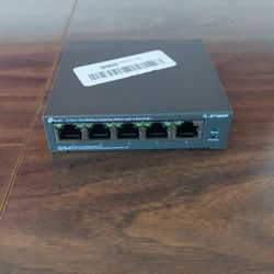 TP-Link TL-SF100SP 5 Port 10/100 With 4 PoE+ Ports