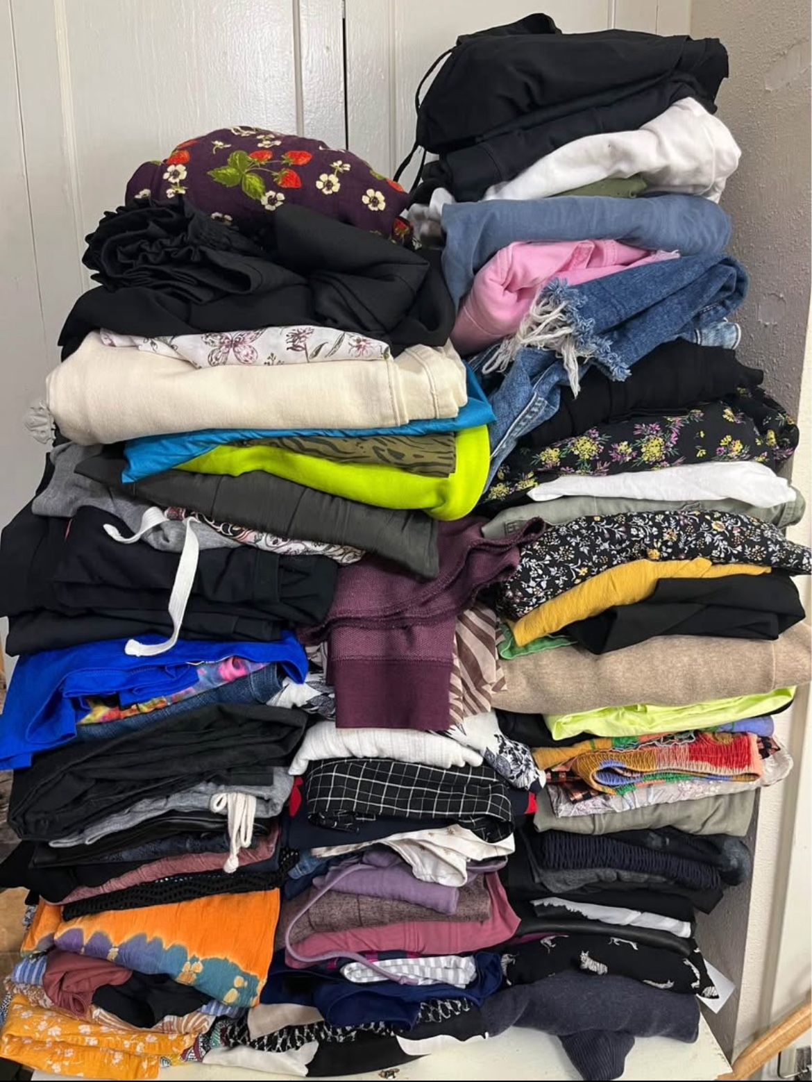 100+ Reseller Wholesale Lot Of Womens Clothes