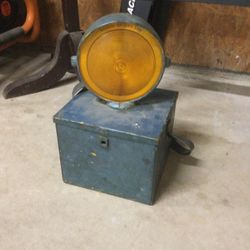 1950s Metal Dietz 677 Battery Operated Traffic Alert Signal 