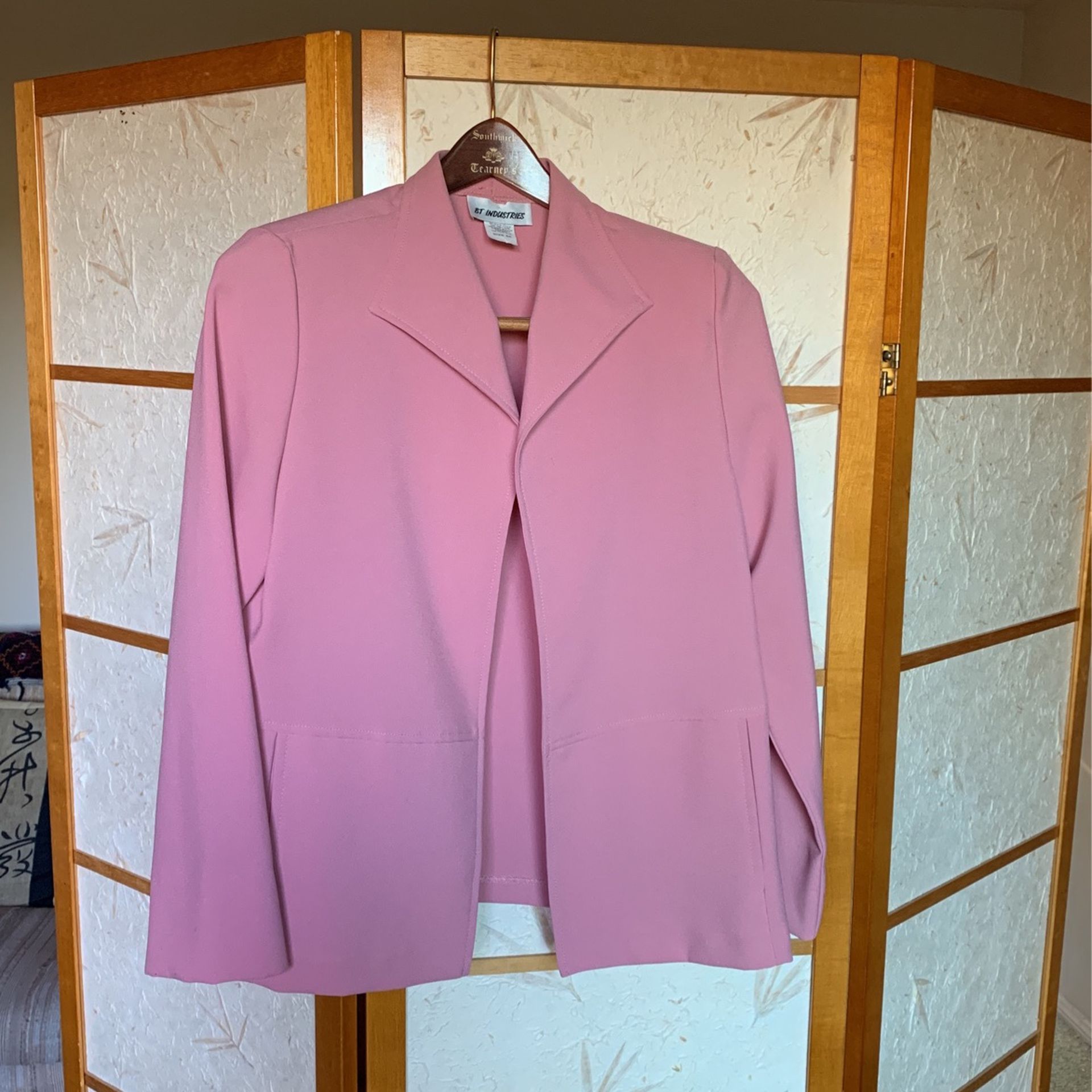 Pretty pink jacket size 6