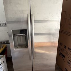 Whirlpool Refrigerator 