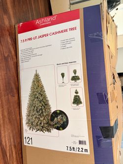 Ashland 7.5 ft Pre-Lit Jasper Cashmere Christmas Tree