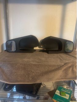 Side mirror extension for towing a trailer