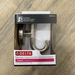 Delta Trinsic Robe Hook